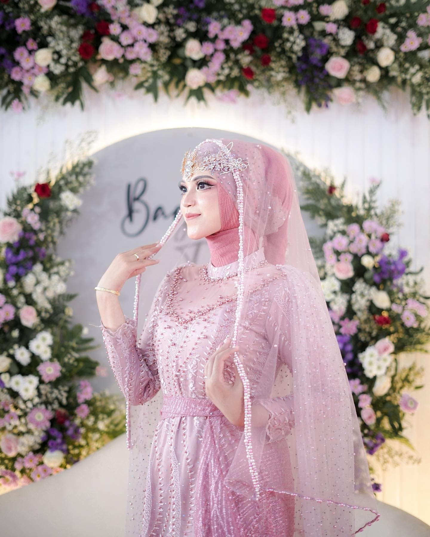 Potret pengantin hasil dokumentasi YR Studio di Ngawi